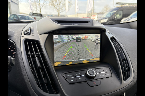 Ford Kuga 1.5 EcoBoost ST Line 150pk | Trekhaak | 2.000kg Trekgewicht | Winterpack Ford Kuga 1.5 EcoBoost ST Line 150pk | Trekhaak | 2.000kg Trekgewicht | Winterpack