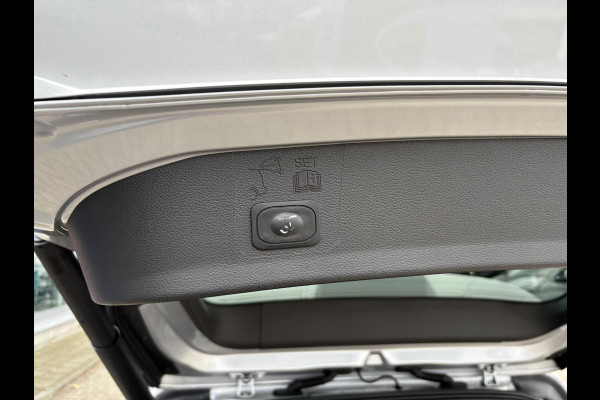 Ford Kuga 1.5 EcoBoost ST Line 150pk | Trekhaak | 2.000kg Trekgewicht | Winterpack Ford Kuga 1.5 EcoBoost ST Line 150pk | Trekhaak | 2.000kg Trekgewicht | Winterpack