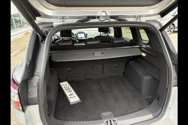 Ford Kuga 1.5 EcoBoost ST Line 150pk | Trekhaak | 2.000kg Trekgewicht | Winterpack Ford Kuga 1.5 EcoBoost ST Line 150pk | Trekhaak | 2.000kg Trekgewicht | Winterpack