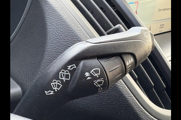 Ford Kuga 1.5 EcoBoost ST Line 150pk | Trekhaak | 2.000kg Trekgewicht | Winterpack Ford Kuga 1.5 EcoBoost ST Line 150pk | Trekhaak | 2.000kg Trekgewicht | Winterpack