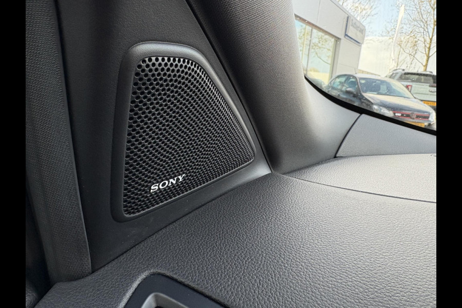 Ford Kuga 1.5 EcoBoost ST Line 150pk | Trekhaak | 2.000kg Trekgewicht | Winterpack Ford Kuga 1.5 EcoBoost ST Line 150pk | Trekhaak | 2.000kg Trekgewicht | Winterpack