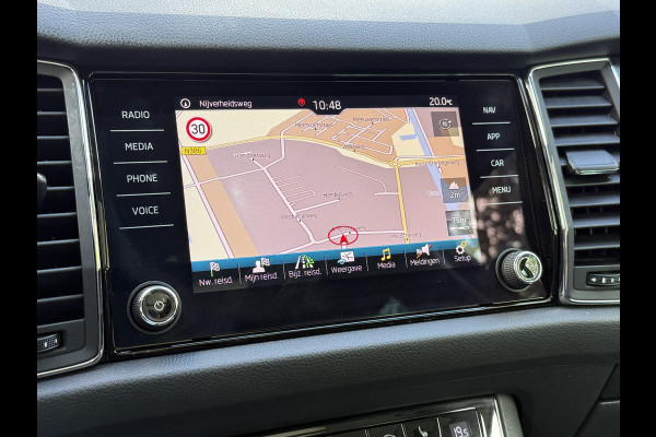 Škoda Kodiaq BWJ 2020 | 1.5TSI 150PK Bus Ed | PANO | SPORTSTOELEN | LEDER/STOF | CLIMA | CARPLAY | CAMERA A | NAVI Škoda Kodiaq BWJ 2020 | 1.5TSI 150PK Bus Ed | PANO | SPORTSTOELEN | LEDER/STOF | CLIMA | CARPLAY | CAMERA A | NAVI