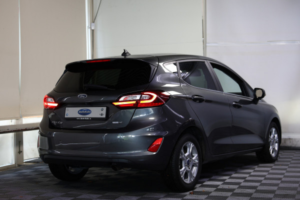 Ford Fiesta 1.0 EcoBoost Hybrid Titanium AUT CARPLAY DAB STUURVW '22 Ford Fiesta 1.0 EcoBoost Hybrid Titanium AUT CARPLAY DAB STUURVW '22