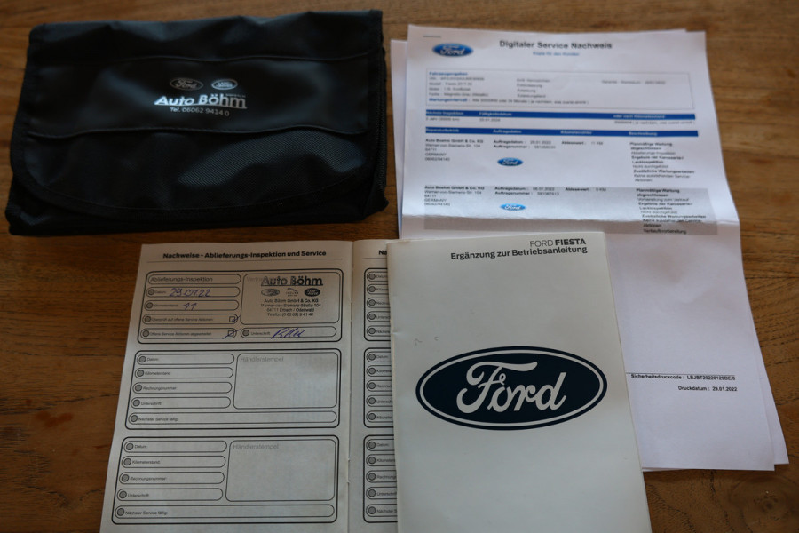 Ford Fiesta 1.0 EcoBoost Hybrid Titanium AUT CARPLAY DAB STUURVW '22 Ford Fiesta 1.0 EcoBoost Hybrid Titanium AUT CARPLAY DAB STUURVW '22