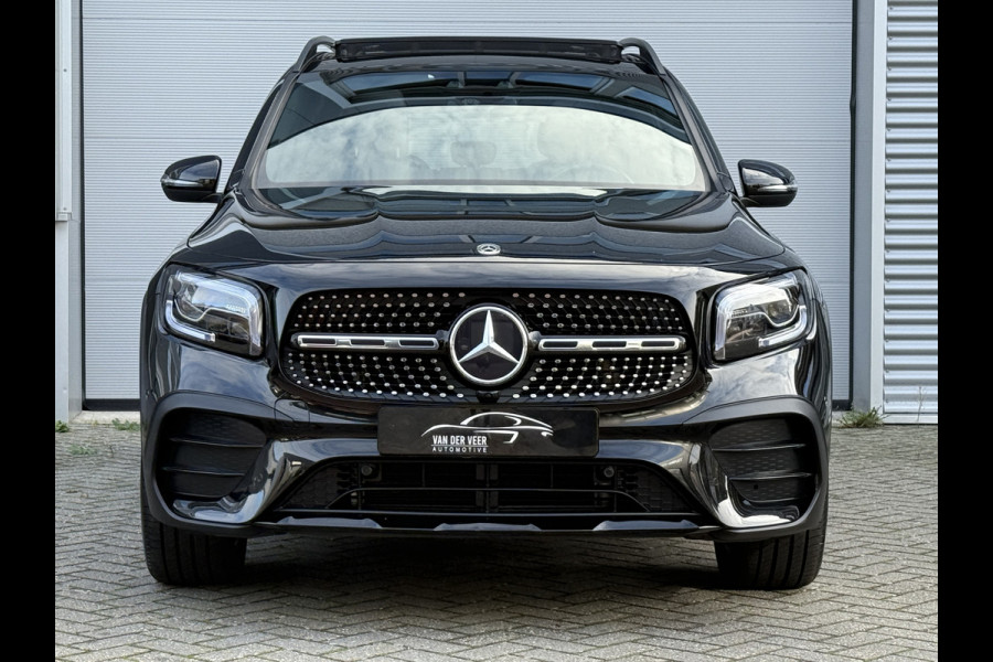 Mercedes-Benz Glb 180 Business Solution AMG | Panoramadak | Multibeam | Memorystoelen