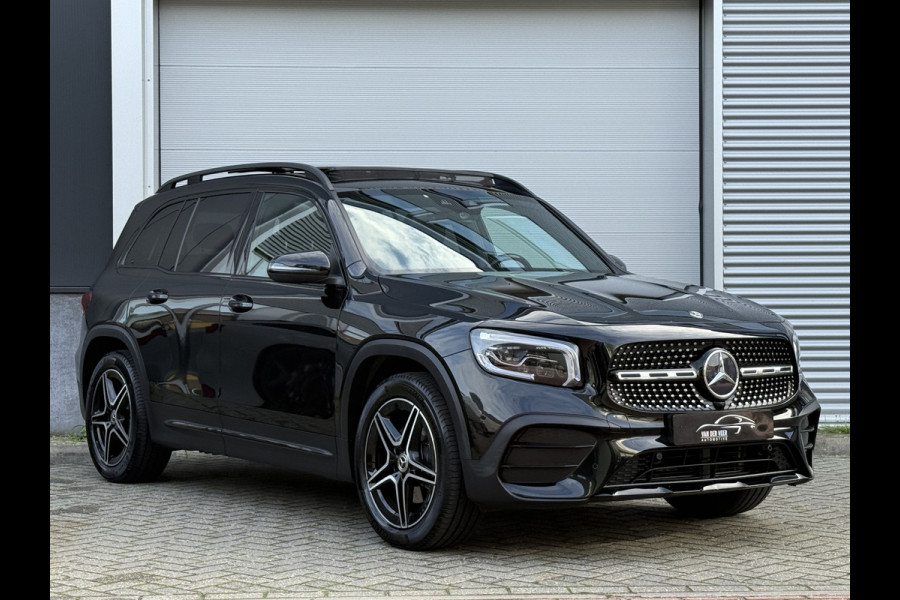 Mercedes-Benz Glb 180 Business Solution AMG | Panoramadak | Multibeam | Memorystoelen