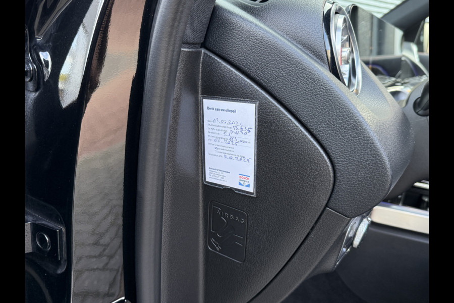 Mercedes-Benz Glb 180 Business Solution AMG | Panoramadak | Multibeam | Memorystoelen