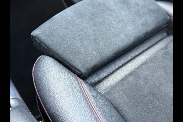 Mercedes-Benz Glb 180 Business Solution AMG | Panoramadak | Multibeam | Memorystoelen