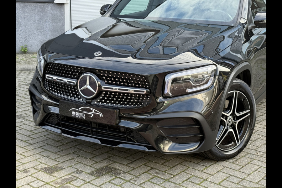 Mercedes-Benz Glb 180 Business Solution AMG | Panoramadak | Multibeam | Memorystoelen