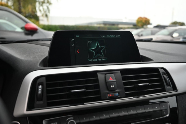 BMW 1-serie 118i Edition Shadow 136 PK Keyless Leder Stoelverwarming 17''