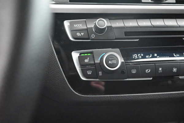 BMW 1-serie 118i Edition Shadow 136 PK Keyless Leder Stoelverwarming 17''