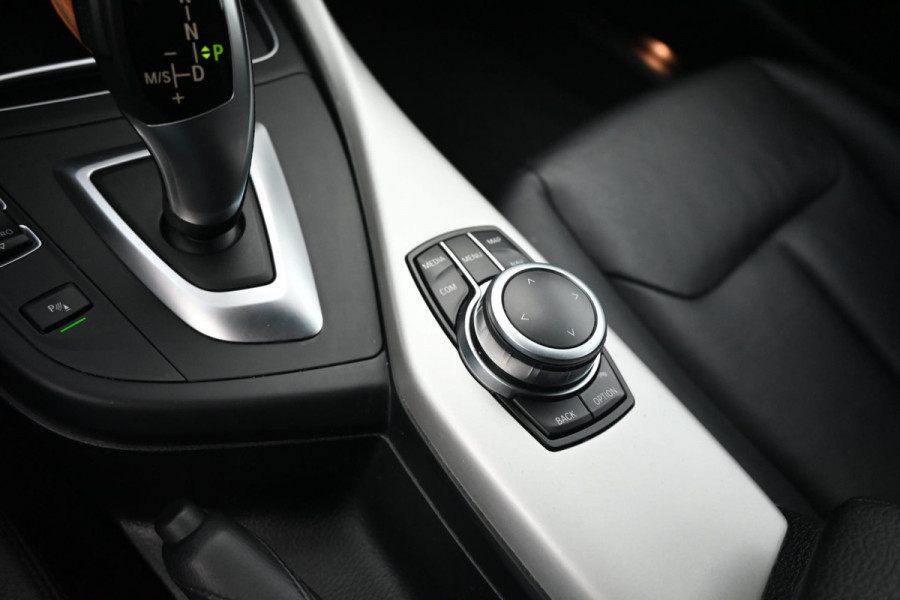 BMW 1-serie 118i Edition Shadow 136 PK Keyless Leder Stoelverwarming 17''