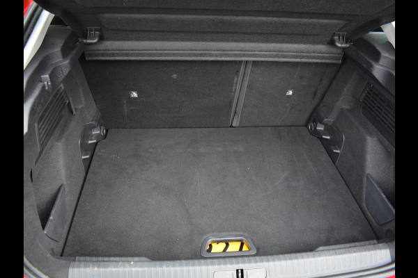 Citroën Ë-C4 Feel Pack 50 kWh 136pk | Navigatie | Achteruitrij camera | Citroën Ë-C4 Feel Pack 50 kWh 136pk | Navigatie | Achteruitrij camera |