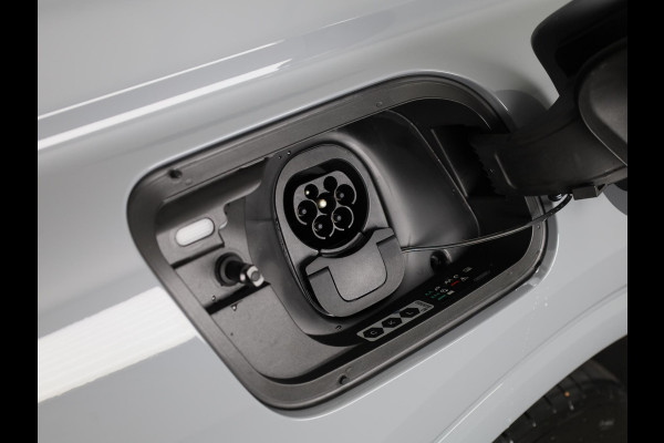 Audi Q4 Sportback e-tron 45 quattro S Edition Competition 82 kWh 286pk |  Assistentiepakket plus | 20 inch lichtmetalen velgen | Lichtpakket plus | Audi Q4 Sportback e-tron 45 quattro S Edition Competition 82 kWh 286pk |  Assistentiepakket plus | 20 inch lichtmetalen velgen | Lichtpakket plus |