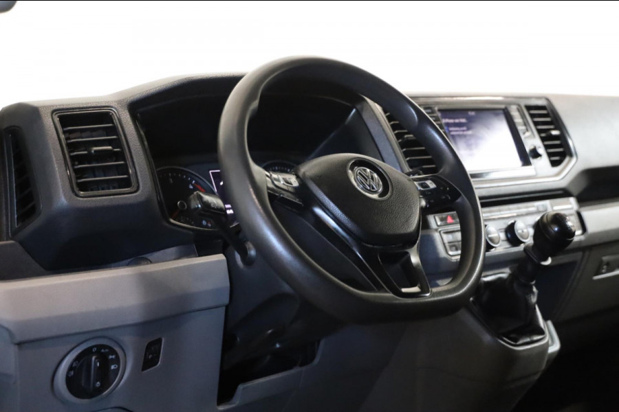 Volkswagen Crafter HIGHLINE L3/H3 140PK NAP AIRCO TREKHAAK NAVI CARPLAY CAMERA TOPBUS LEASE v/a €99.pm INRUILMOG