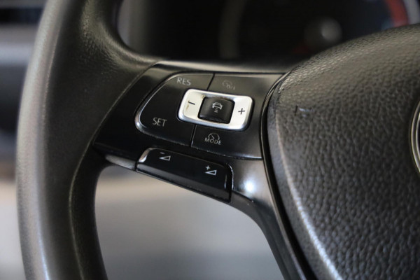 Volkswagen Crafter HIGHLINE L3/H3 140PK NAP AIRCO TREKHAAK NAVI CARPLAY CAMERA TOPBUS LEASE v/a €99.pm INRUILMOG
