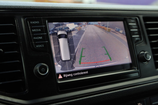 Volkswagen Crafter HIGHLINE L3/H3 140PK NAP AIRCO TREKHAAK NAVI CARPLAY CAMERA TOPBUS LEASE v/a €99.pm INRUILMOG