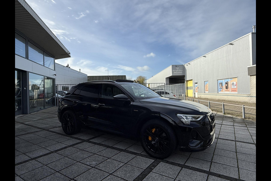 Audi e-tron 55 quattro S edition 95 kWh | Panorama | Trekhaak | 21 Inch |