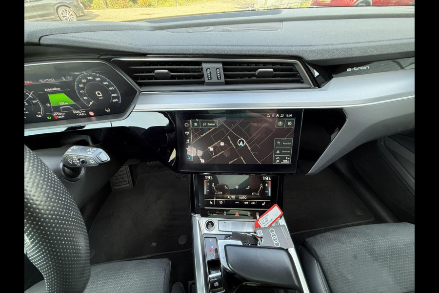 Audi e-tron 55 quattro S edition 95 kWh | Panorama | Trekhaak | 21 Inch |