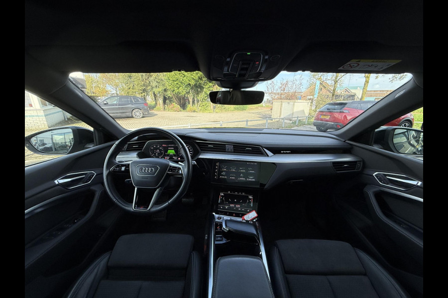 Audi e-tron 55 quattro S edition 95 kWh | Panorama | Trekhaak | 21 Inch |