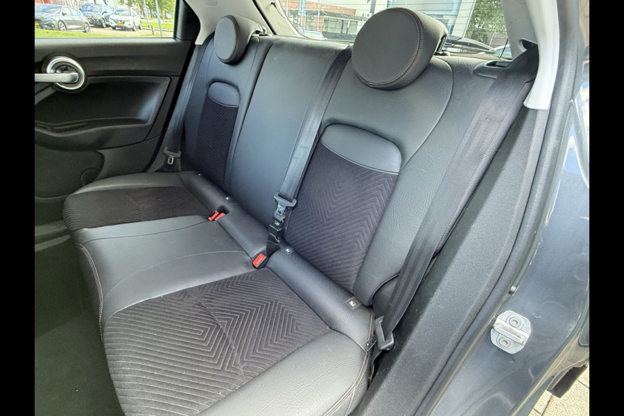 Fiat 500X Cross BWJ 2018 | 1.4T 141PK S-Design Cross | TREKHAAK | NAVI | XENON | LEDER/STOF | AIRCO | CARPLAY | 18'' LMV | PDC | PRIVACY GLASS