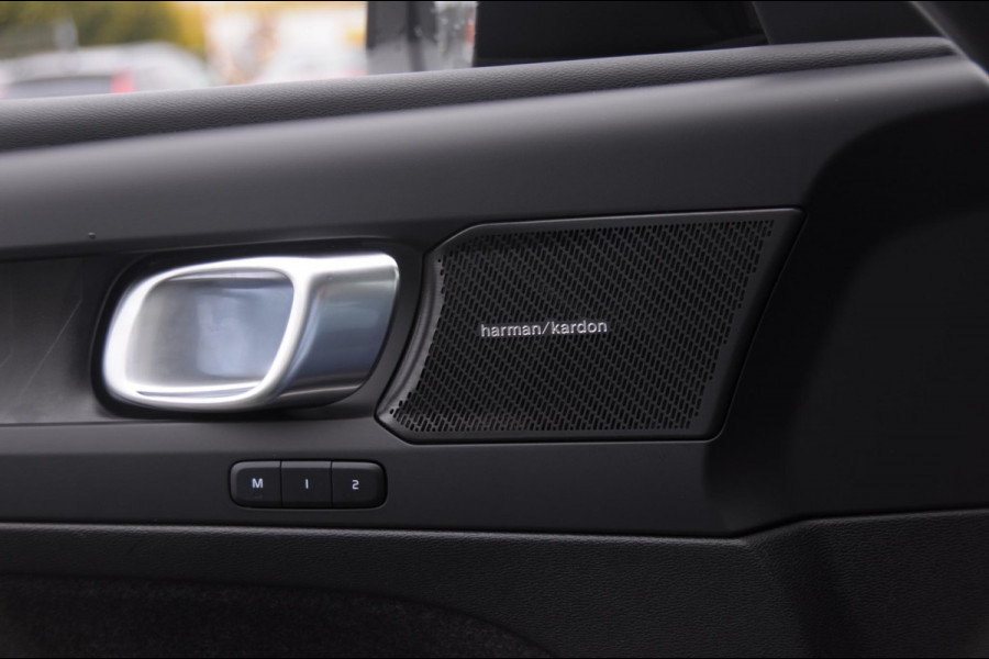 Volvo EX40 252PK Automaat Extended Range Ultra Panoramadak / 360 Camera / Apple carplay / Android auto / Elektrisch bedienbare voorstoelen / Pilot assist / Adaptive cruise control / Harman kardon audio / All season banden / Stoelverwarming voor / Warmtepomp Volvo EX40 252PK Automaat Extended Range Ultra Panoramadak / 360 Camera / Apple carplay / Android auto / Elektrisch bedienbare voorstoelen / Pilot assist / Adaptive cruise control / Harman kardon audio / All season banden / Stoelverwarming voor / Warmtepomp