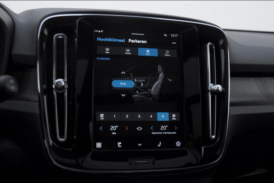 Volvo EX40 252PK Automaat Extended Range Ultra Panoramadak / 360 Camera / Apple carplay / Android auto / Elektrisch bedienbare voorstoelen / Pilot assist / Adaptive cruise control / Harman kardon audio / All season banden / Stoelverwarming voor / Warmtepomp Volvo EX40 252PK Automaat Extended Range Ultra Panoramadak / 360 Camera / Apple carplay / Android auto / Elektrisch bedienbare voorstoelen / Pilot assist / Adaptive cruise control / Harman kardon audio / All season banden / Stoelverwarming voor / Warmtepomp