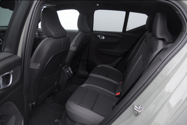 Volvo EX40 252PK Automaat Extended Range Ultra Panoramadak / 360 Camera / Apple carplay / Android auto / Elektrisch bedienbare voorstoelen / Pilot assist / Adaptive cruise control / Harman kardon audio / All season banden / Stoelverwarming voor / Warmtepomp Volvo EX40 252PK Automaat Extended Range Ultra Panoramadak / 360 Camera / Apple carplay / Android auto / Elektrisch bedienbare voorstoelen / Pilot assist / Adaptive cruise control / Harman kardon audio / All season banden / Stoelverwarming voor / Warmtepomp