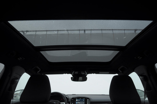 Volvo EX40 252PK Automaat Extended Range Ultra Panoramadak / 360 Camera / Apple carplay / Android auto / Elektrisch bedienbare voorstoelen / Pilot assist / Adaptive cruise control / Harman kardon audio / All season banden / Stoelverwarming voor / Warmtepomp Volvo EX40 252PK Automaat Extended Range Ultra Panoramadak / 360 Camera / Apple carplay / Android auto / Elektrisch bedienbare voorstoelen / Pilot assist / Adaptive cruise control / Harman kardon audio / All season banden / Stoelverwarming voor / Warmtepomp