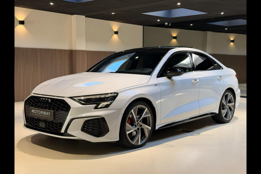 Audi A3 Limousine 35 TFSI 3x S-LINE |PANO|B&O|VIRTUAL|HUD|ACC|STOELVERWARMING Audi A3 Limousine 35 TFSI 3x S-LINE |PANO|B&O|VIRTUAL|HUD|ACC|STOELVERWARMING
