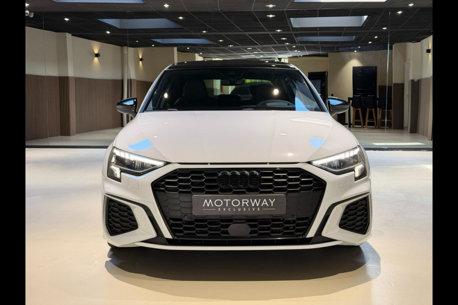 Audi A3 Limousine 35 TFSI 3x S-LINE |PANO|B&O|VIRTUAL|HUD|ACC|STOELVERWARMING Audi A3 Limousine 35 TFSI 3x S-LINE |PANO|B&O|VIRTUAL|HUD|ACC|STOELVERWARMING