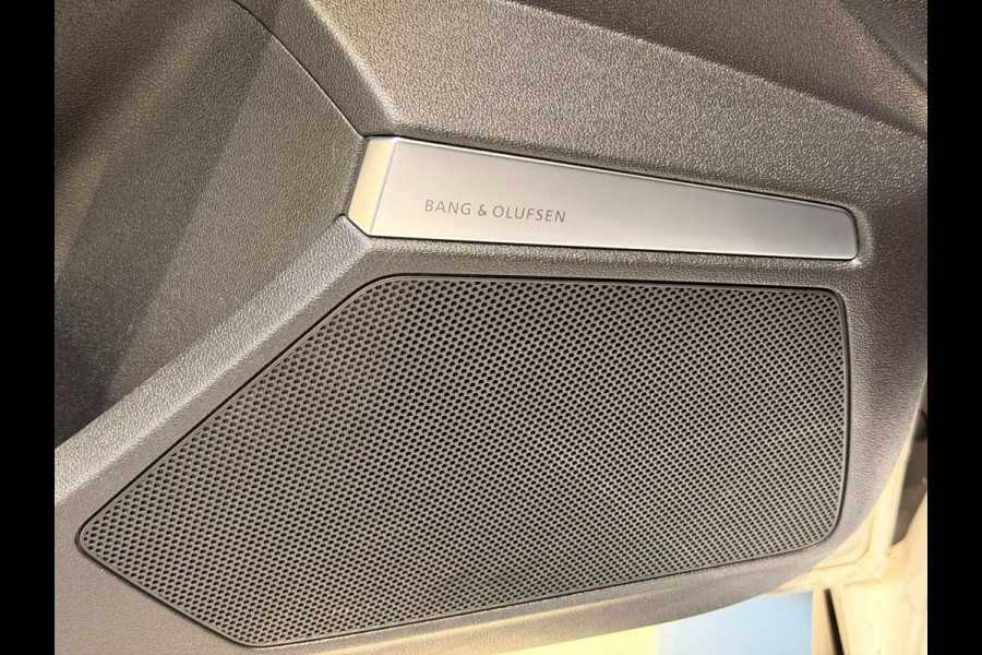 Audi A3 Limousine 35 TFSI 3x S-LINE |PANO|B&O|VIRTUAL|HUD|ACC|STOELVERWARMING Audi A3 Limousine 35 TFSI 3x S-LINE |PANO|B&O|VIRTUAL|HUD|ACC|STOELVERWARMING