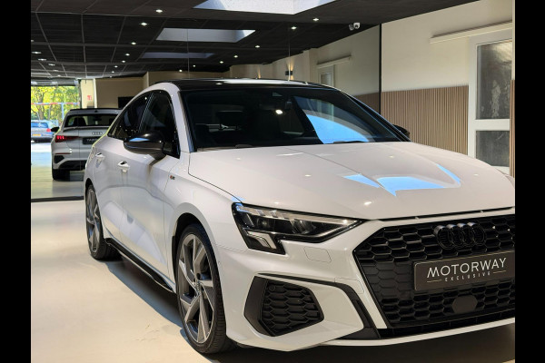 Audi A3 Limousine 35 TFSI 3x S-LINE |PANO|B&O|VIRTUAL|HUD|ACC|STOELVERWARMING Audi A3 Limousine 35 TFSI 3x S-LINE |PANO|B&O|VIRTUAL|HUD|ACC|STOELVERWARMING