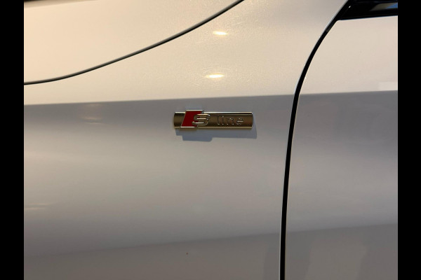 Audi A3 Limousine 35 TFSI 3x S-LINE |PANO|B&O|VIRTUAL|HUD|ACC|STOELVERWARMING Audi A3 Limousine 35 TFSI 3x S-LINE |PANO|B&O|VIRTUAL|HUD|ACC|STOELVERWARMING