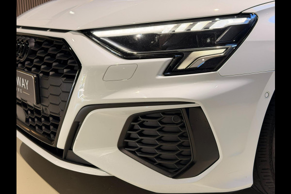 Audi A3 Limousine 35 TFSI 3x S-LINE |PANO|B&O|VIRTUAL|HUD|ACC|STOELVERWARMING Audi A3 Limousine 35 TFSI 3x S-LINE |PANO|B&O|VIRTUAL|HUD|ACC|STOELVERWARMING