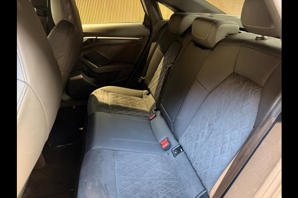 Audi A3 Limousine 35 TFSI 3x S-LINE |PANO|B&O|VIRTUAL|HUD|ACC|STOELVERWARMING Audi A3 Limousine 35 TFSI 3x S-LINE |PANO|B&O|VIRTUAL|HUD|ACC|STOELVERWARMING