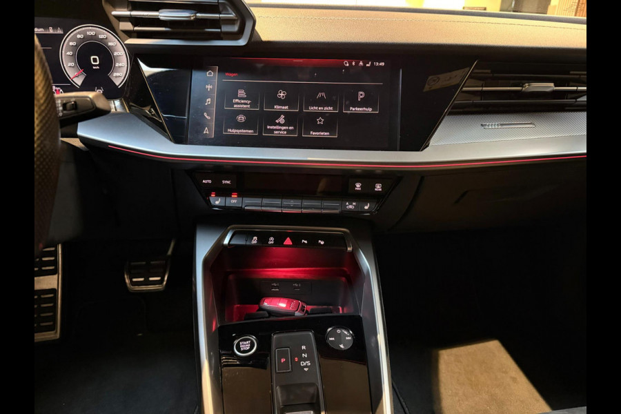 Audi A3 Limousine 35 TFSI 3x S-LINE |PANO|B&O|VIRTUAL|HUD|ACC|STOELVERWARMING Audi A3 Limousine 35 TFSI 3x S-LINE |PANO|B&O|VIRTUAL|HUD|ACC|STOELVERWARMING
