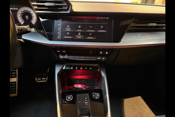 Audi A3 Limousine 35 TFSI 3x S-LINE |PANO|B&O|VIRTUAL|HUD|ACC|STOELVERWARMING Audi A3 Limousine 35 TFSI 3x S-LINE |PANO|B&O|VIRTUAL|HUD|ACC|STOELVERWARMING