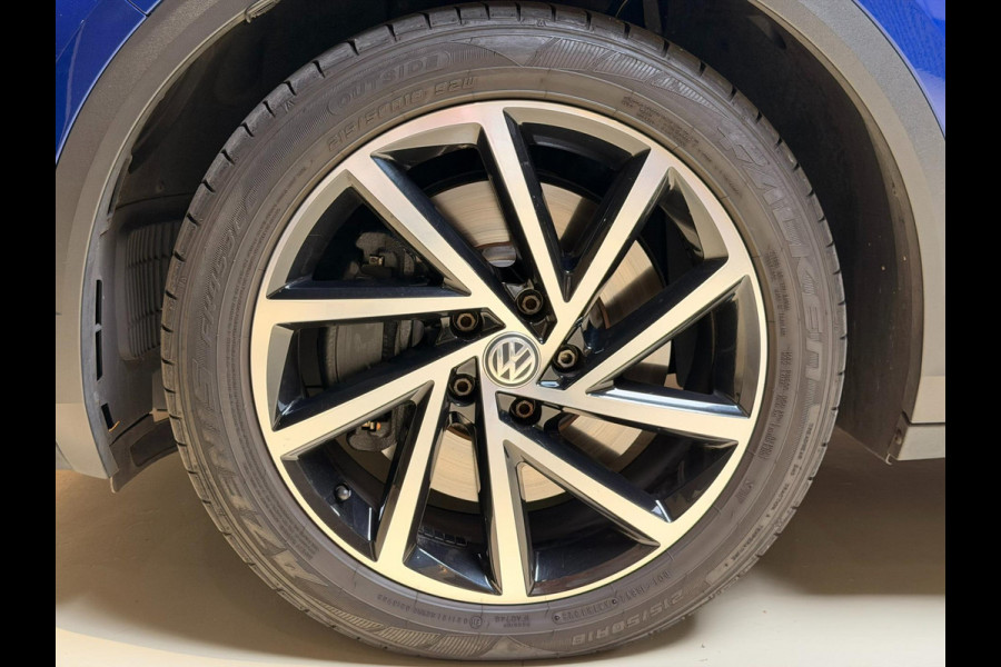 Volkswagen T-Roc 2.0 TSI 4Motion R 300PK|PANO|CAMERA|BTW AUTO|LINE-ASSIST|ACC