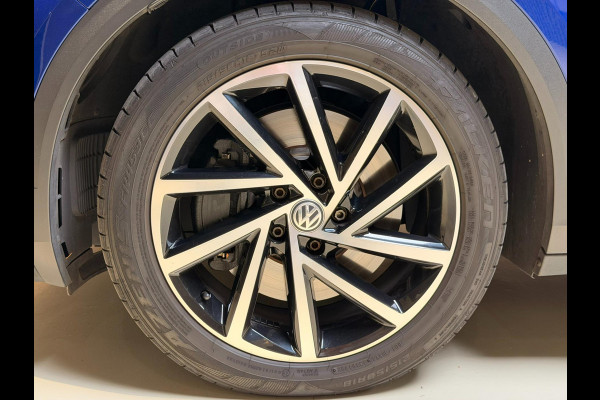 Volkswagen T-Roc 2.0 TSI 4Motion R 300PK|PANO|CAMERA|BTW AUTO|LINE-ASSIST|ACC