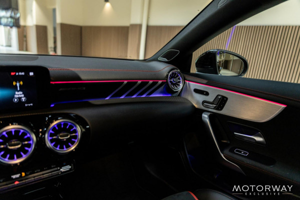 Mercedes-Benz CLA-Klasse Shooting Brake AMG 45 S 4MATIC+ Premium Plus |PANO|CAMERA|SFEER|BURMESTER|KUIPSTOELEN|MEMORY