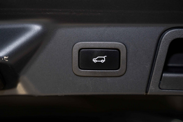 Land Rover Range Rover Velar 2.0 P400e R-Dynamic HSE|Black Pack|Matrix|Pano|360°Camera|ColdClimatePac|Meridian|Memory