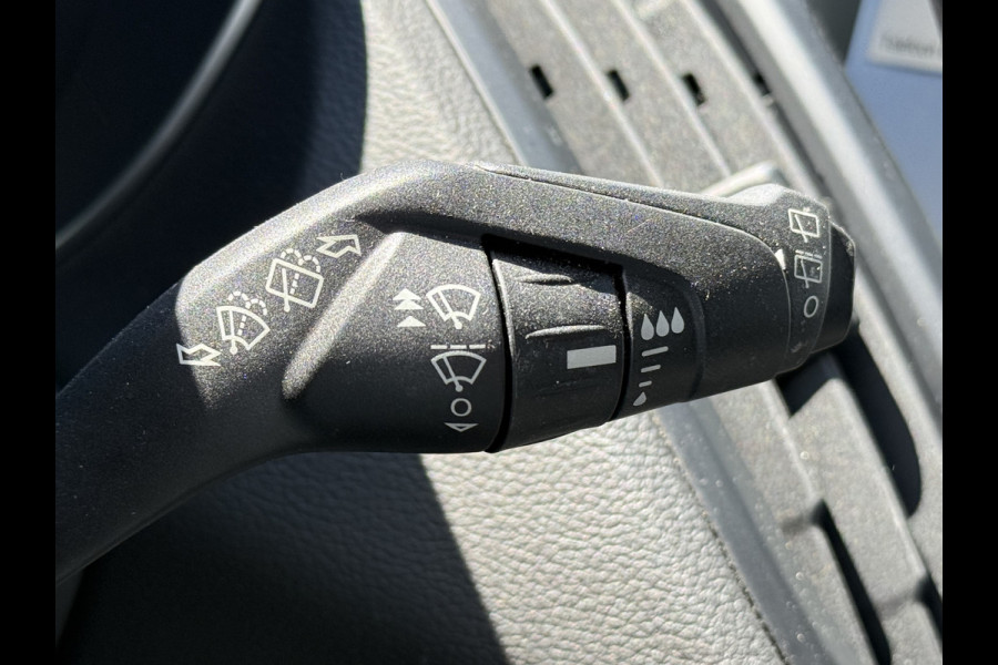 Ford Kuga BWJ 2017 | 1.5T 120PK Trend Ultimate | | TREKHAAK | CLIMA | CRUISE | NAVI | LICHTMETAAL | PDC | CARPLAY