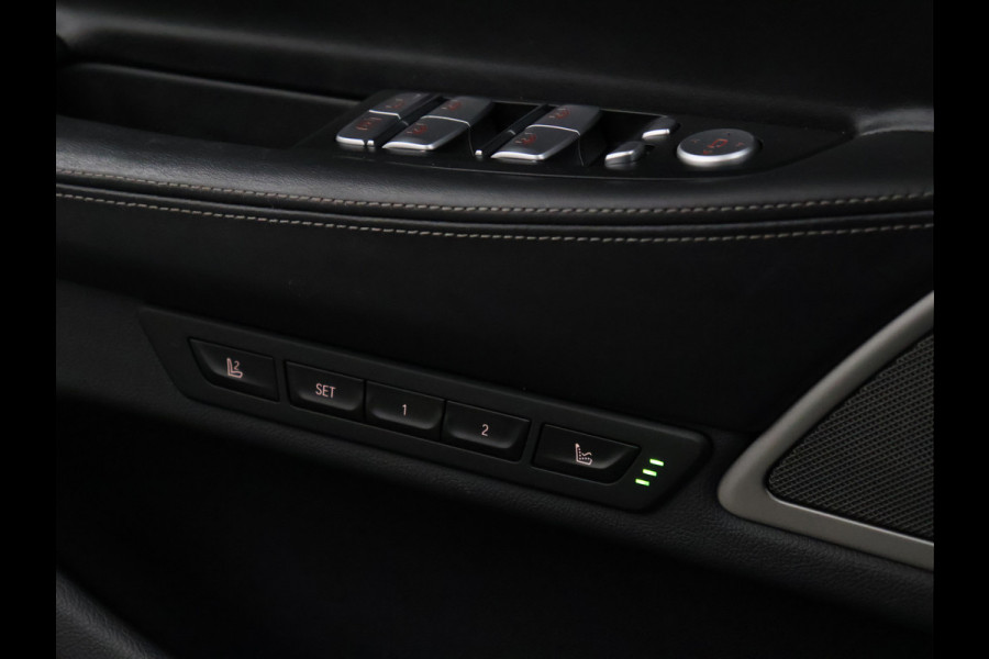 BMW 7 Serie 745e High Executive M Sport [SCHUIFKANTELDAK, HARMAN/KARDON, APPLE CARPLAY, ANDROID, ELEKTRISCH VERSTELBARE STOELEN V+A, STOELMASSAGE V+A, LUCHTVERING, 360 CAMERA, HEAD-UP, STUURVERWARMING, STOELVERKOELING, STOELVERWARM BMW 7 Serie 745e High Executive M Sport [SCHUIFKANTELDAK, HARMAN/KARDON, APPLE CARPLAY, ANDROID, ELEKTRISCH VERSTELBARE STOELEN V+A, STOELMASSAGE V+A, LUCHTVERING, 360 CAMERA, HEAD-UP, STUURVERWARMING, STOELVERKOELING, STOELVERWARM