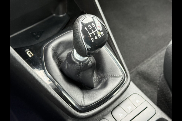 Ford Fiesta BWJ 2018 | 1.5 TDCi 86PK Trend | CRUISE | TREKHAAK | NAVI | AIRCO | Ford Fiesta BWJ 2018 | 1.5 TDCi 86PK Trend | CRUISE | TREKHAAK | NAVI | AIRCO |