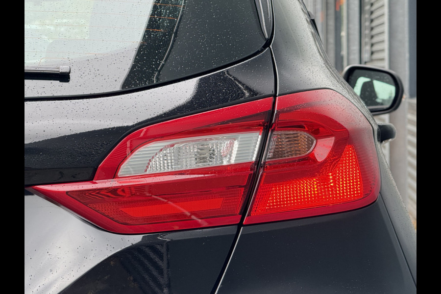 Ford Fiesta BWJ 2018 | 1.5 TDCi 86PK Trend | CRUISE | TREKHAAK | NAVI | AIRCO | Ford Fiesta BWJ 2018 | 1.5 TDCi 86PK Trend | CRUISE | TREKHAAK | NAVI | AIRCO |