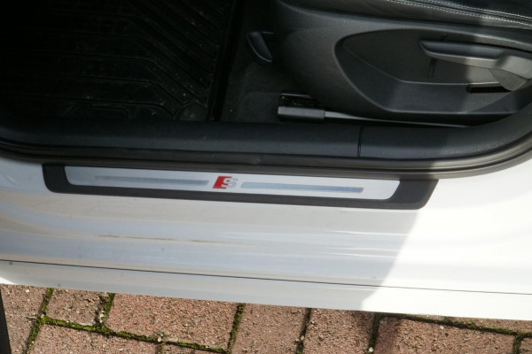 Audi A3 Sportback 1.5 TFSI CoD Sport S Line Edition Audi A3 Sportback 1.5 TFSI CoD Sport S Line Edition