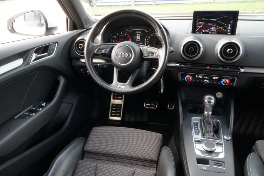 Audi A3 Sportback 1.5 TFSI CoD Sport S Line Edition Audi A3 Sportback 1.5 TFSI CoD Sport S Line Edition