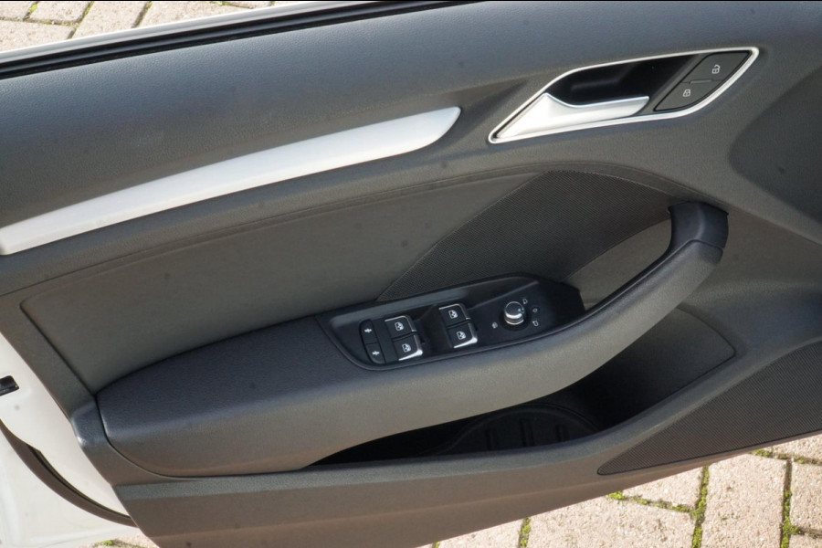 Audi A3 Sportback 1.5 TFSI CoD Sport S Line Edition Audi A3 Sportback 1.5 TFSI CoD Sport S Line Edition