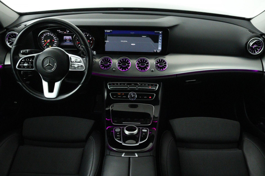 Mercedes-Benz E-Klasse 200 Business (SFEERVERLICHTING STOELVERWARMING, NAVIGATIE, CRUISE CONTROL, PARKEERSENSOREN) Mercedes-Benz E-Klasse 200 Business (SFEERVERLICHTING STOELVERWARMING, NAVIGATIE, CRUISE CONTROL, PARKEERSENSOREN)